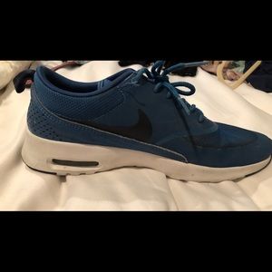Women’s Nike Air Max Thea’s